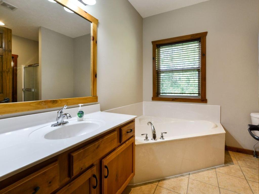 Lodge 243 Branson Extérieur photo